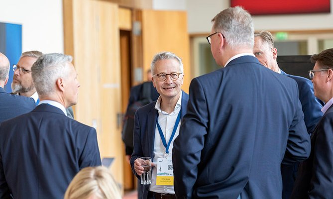 AECM_2025_JE_1329-web